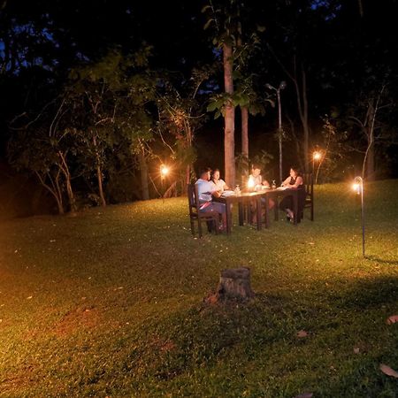 The Mastodon Valley Safari Resort Udawalawe Buitenkant foto