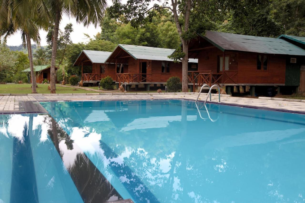 The Mastodon Valley Safari Resort Udawalawe Buitenkant foto