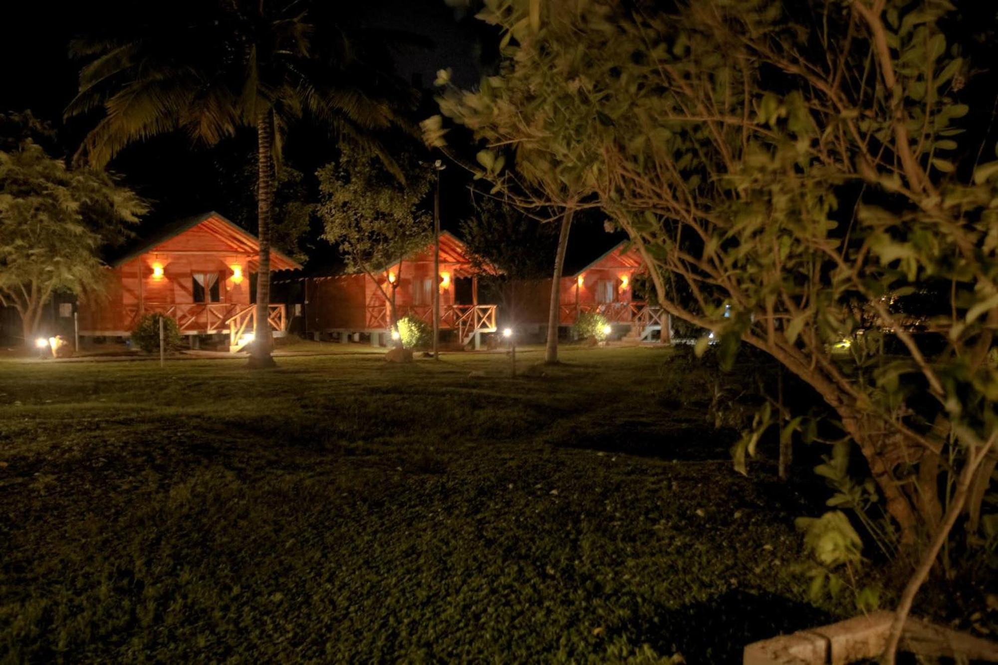 The Mastodon Valley Safari Resort Udawalawe Buitenkant foto