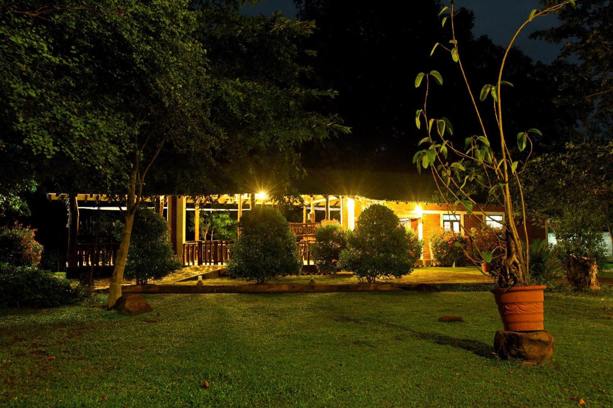 The Mastodon Valley Safari Resort Udawalawe Buitenkant foto